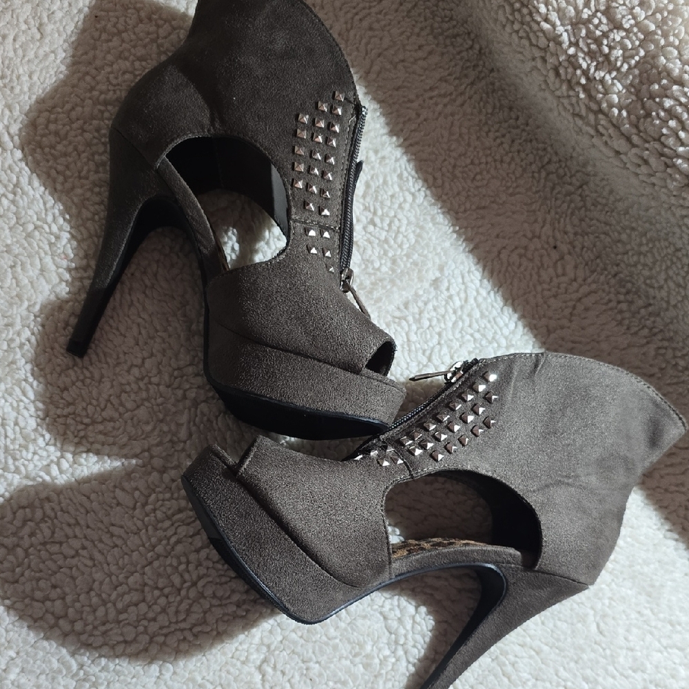 Cathy Jean Charcoal Studded Peep-Toe Heels - Picture 10 of 12